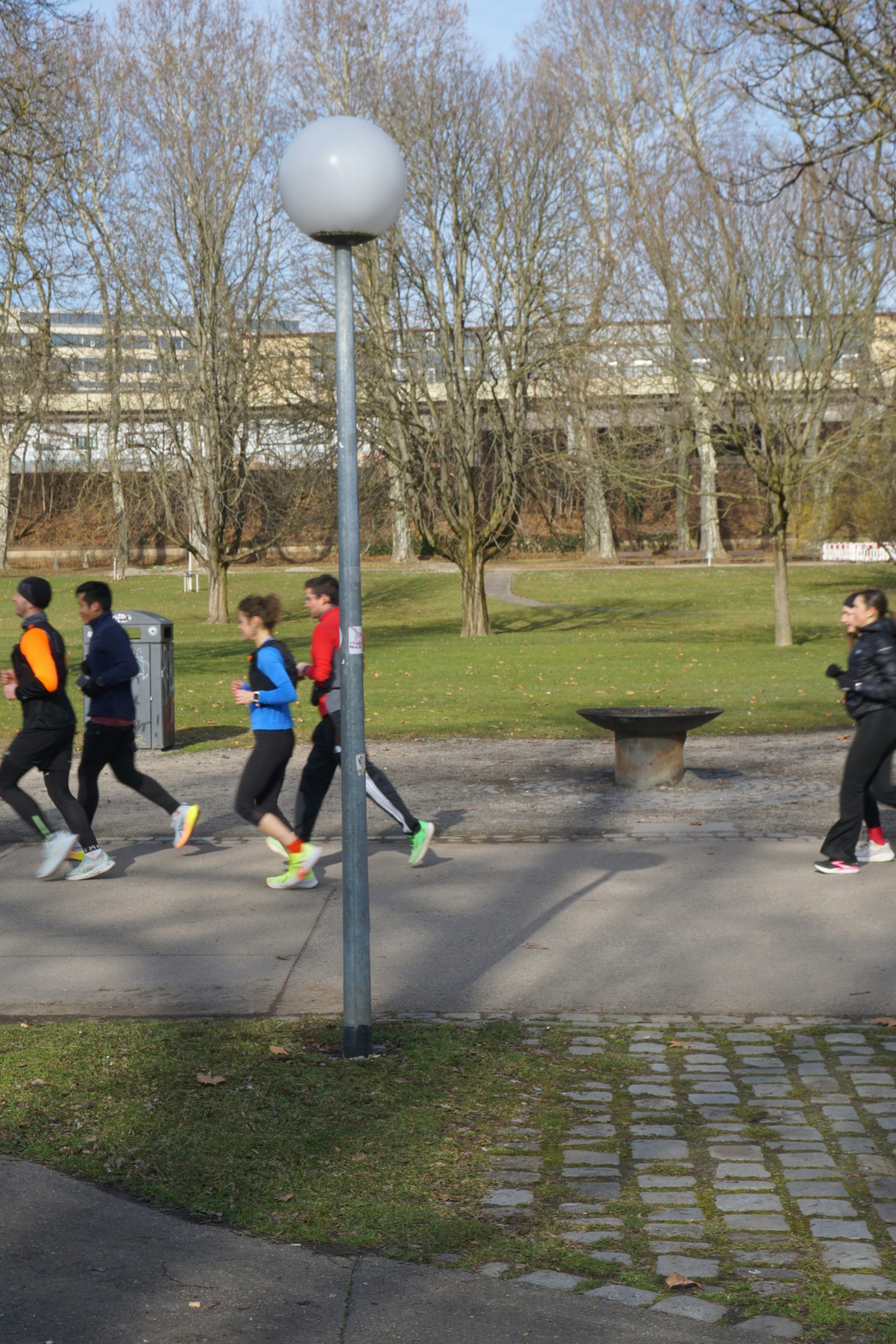 Un groupe de coureurs de différentes origines s